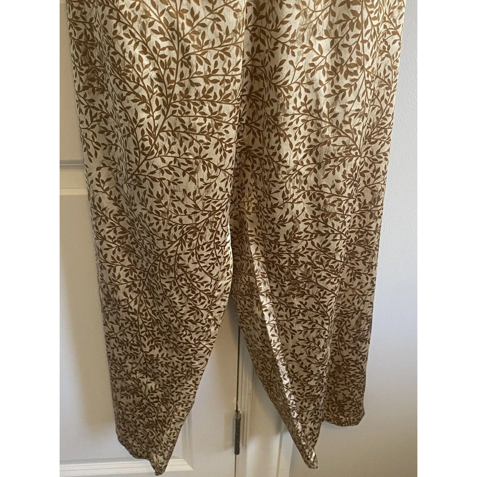 Victoria's Secret Silky Pajamas Tank Top Long Pants  Leaf  Floral print  Sz med - Image 9