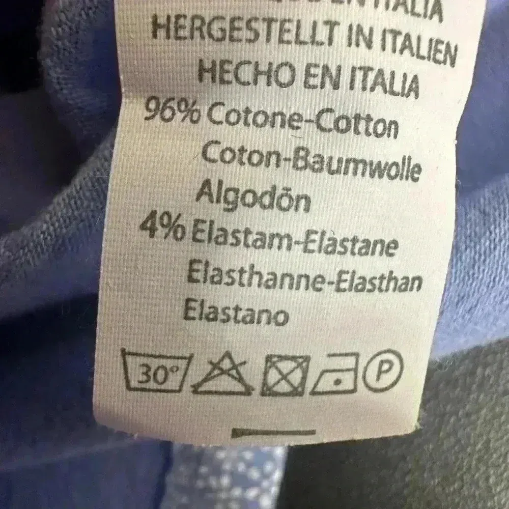 Brandy Melville Gina top baby blue with white flowers - Image 3