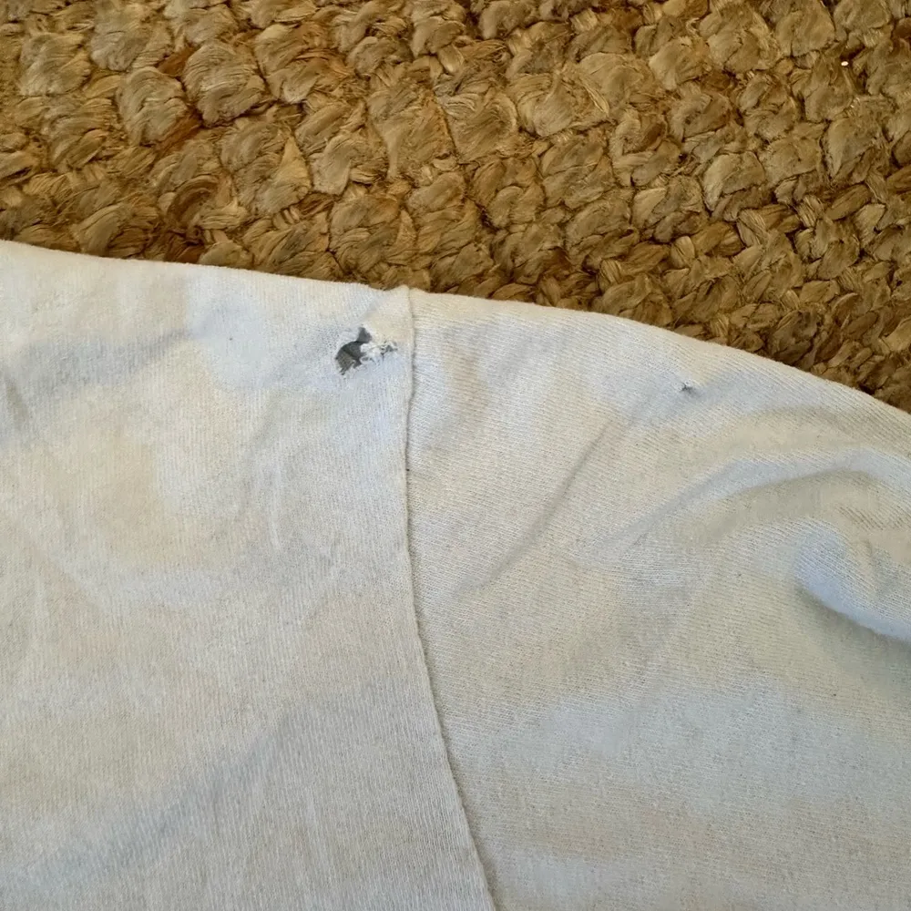 90 CULTURE OFF SHOULDER DISTRESSED White Graphic Crop Top SIZE M/L - Image 3