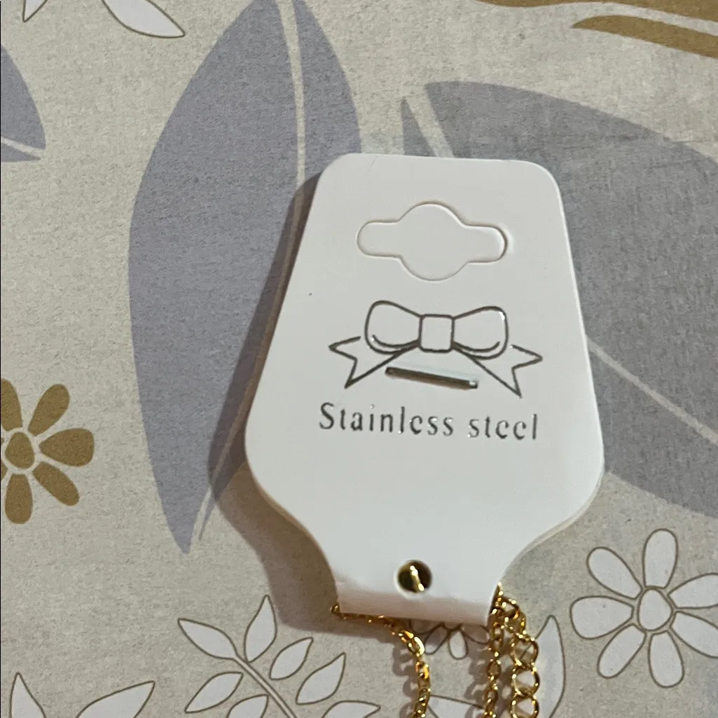 Letter P Gold Initial Pendant Necklace - Image 3