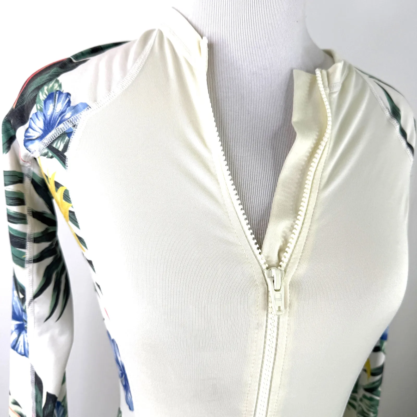 Hurley Women's One & Only Lanai Zip Front Rash Guard Swimsuit Top Size XS - Image 2