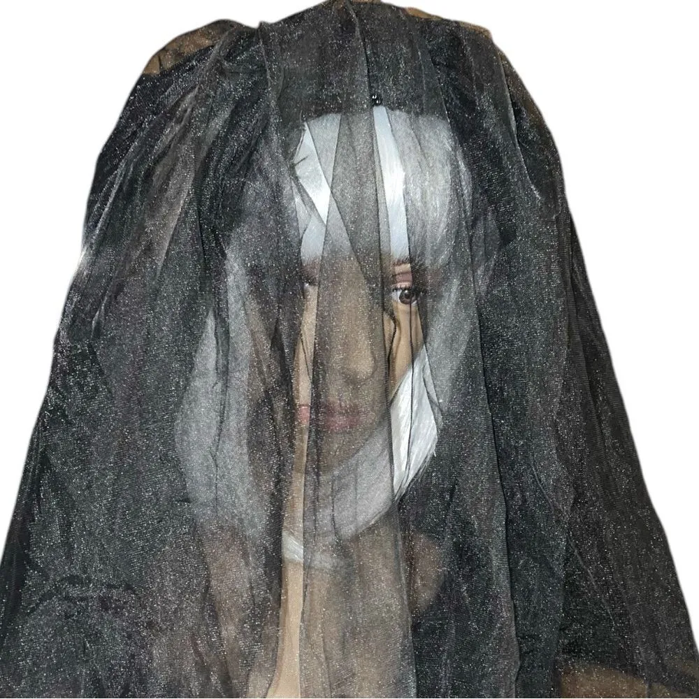 Black mourning veil. Perfect for Halloween - Image 3