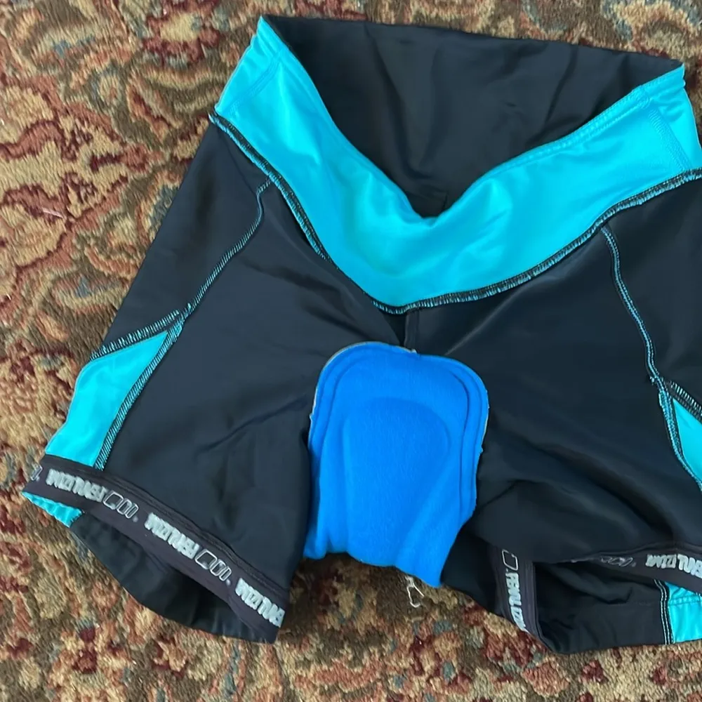 Pearl Izumi  cycling shorts - Image 4