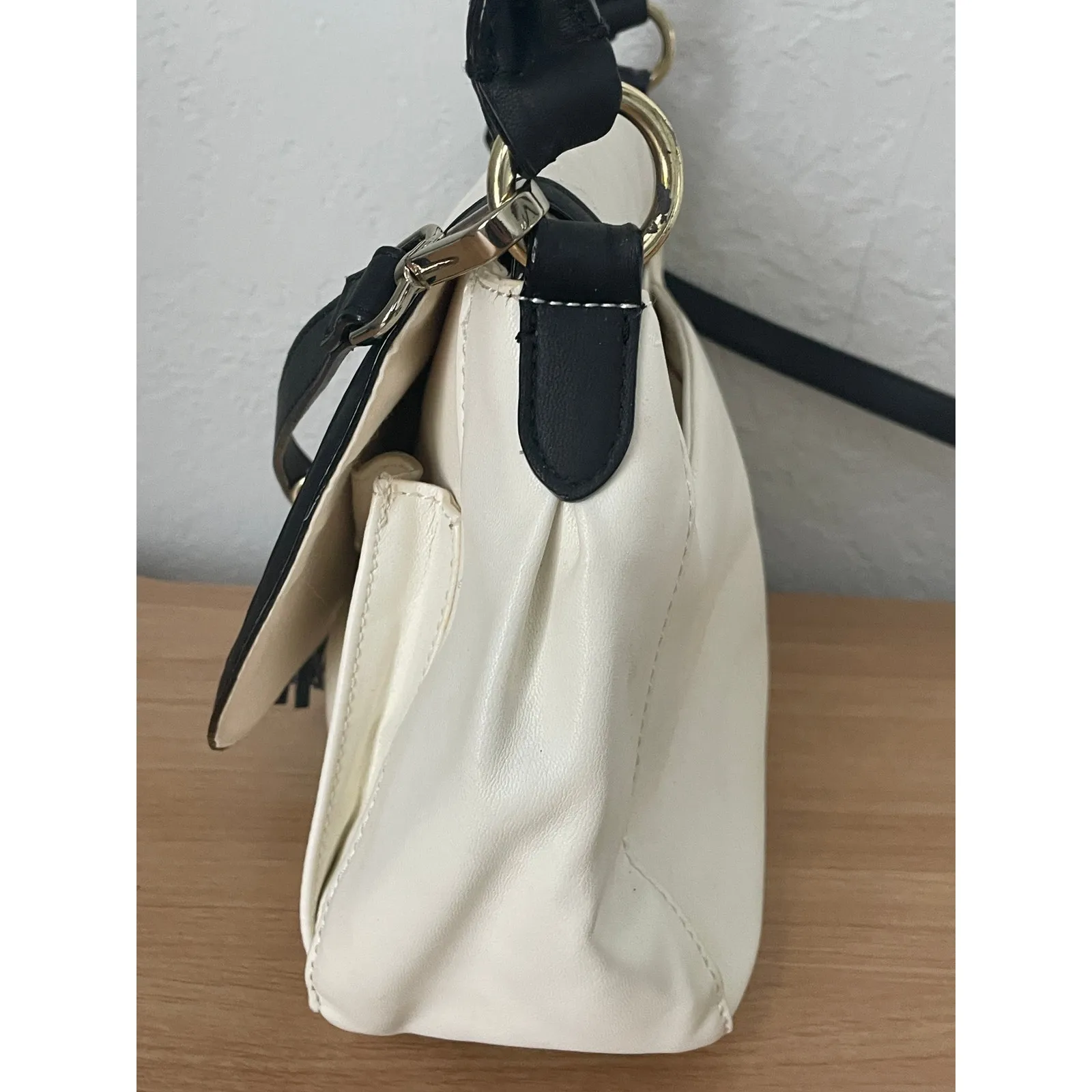 Liz Claiborne Cream Quilted Flap Satchel Bag Black Trim - Image 9