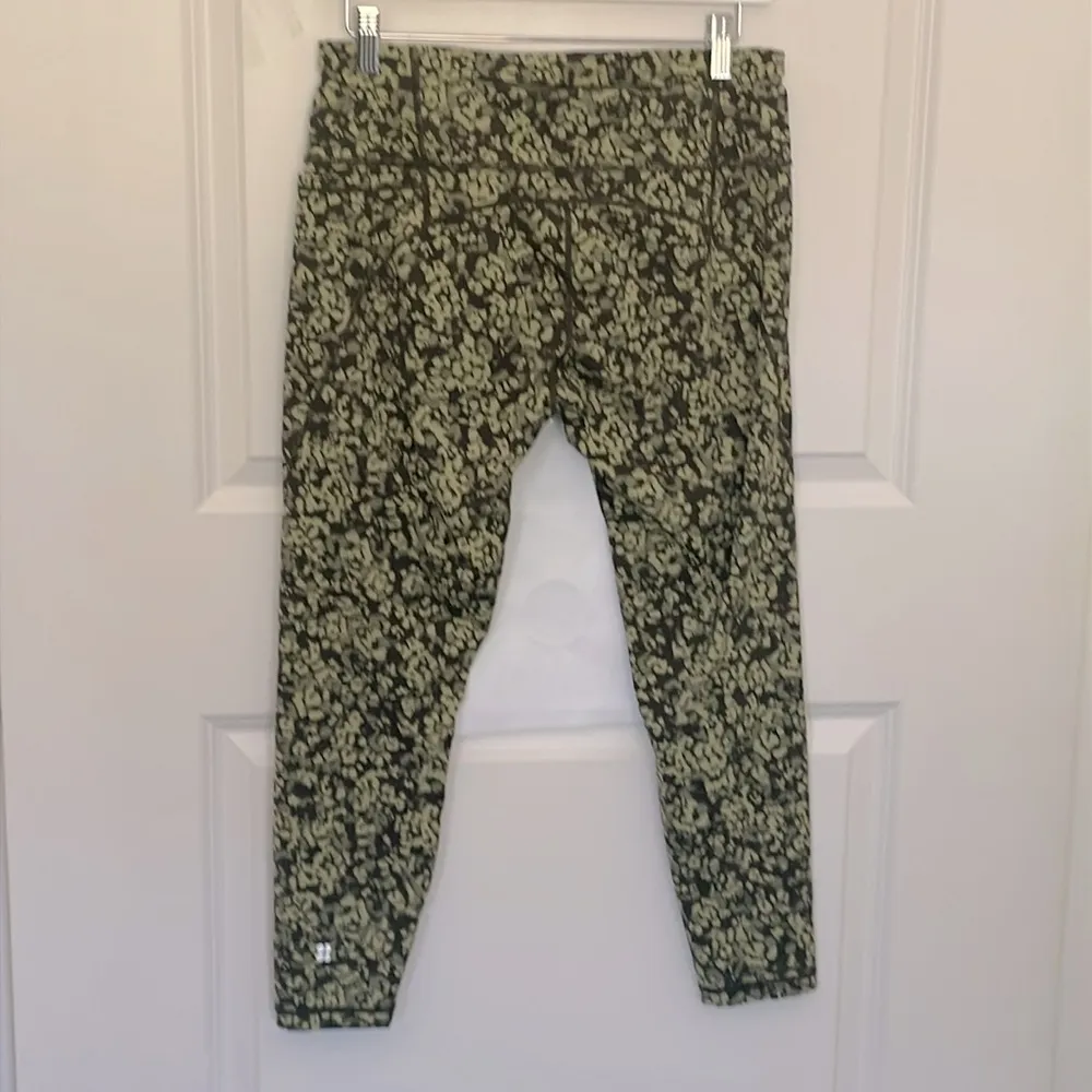 Sweaty Betty Green Floral Power Leggings Large - Image 4