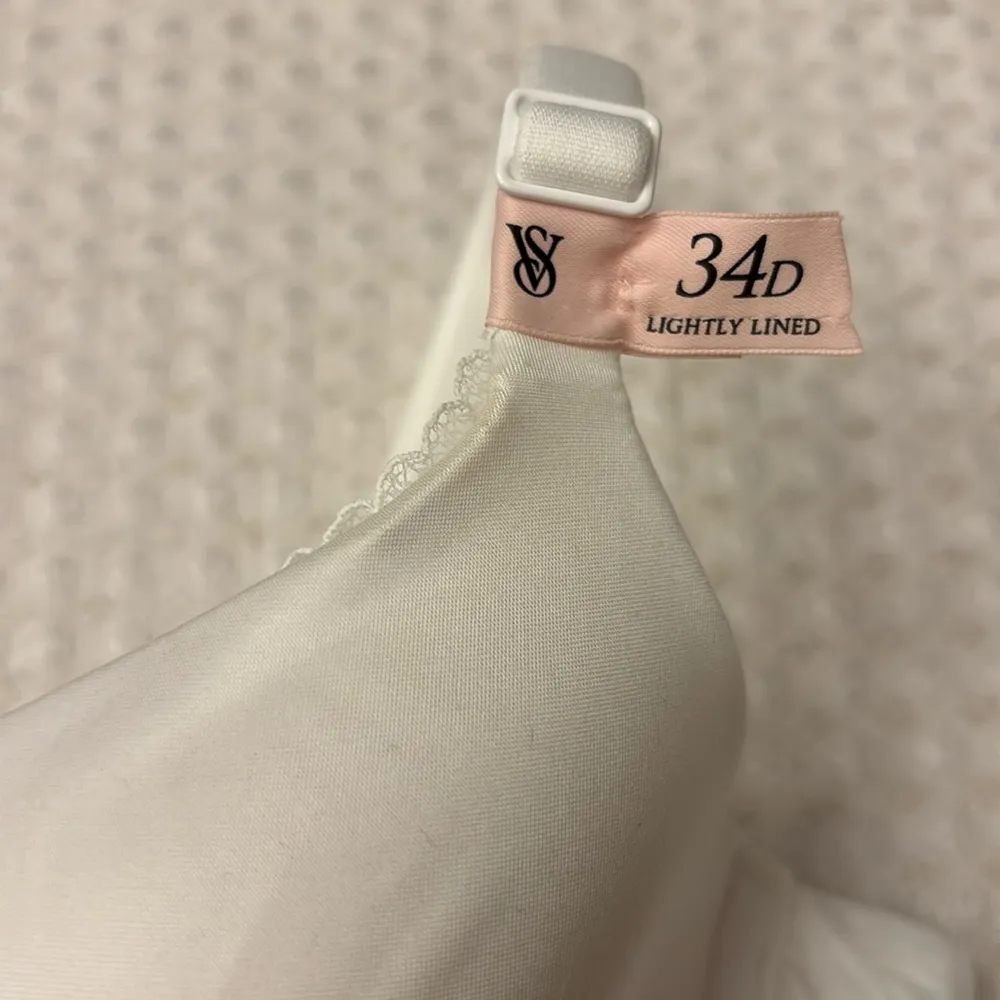 NEW! $50 VICTORIA’S SECRET 34D Lightly Lined Demi Bra WHITE Padded Underwire - Image 4