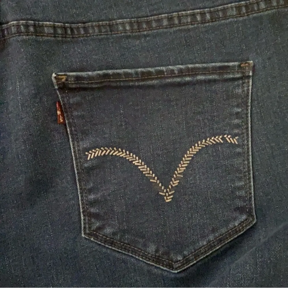 Levi's Perfectly Shaping 512 Skinny Jeans Size 22M - Image 8