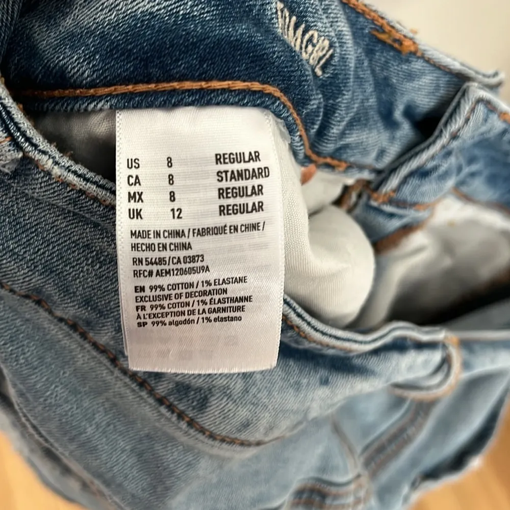 American Eagle TOMGIRL denim in size 8 with holes - Image 11