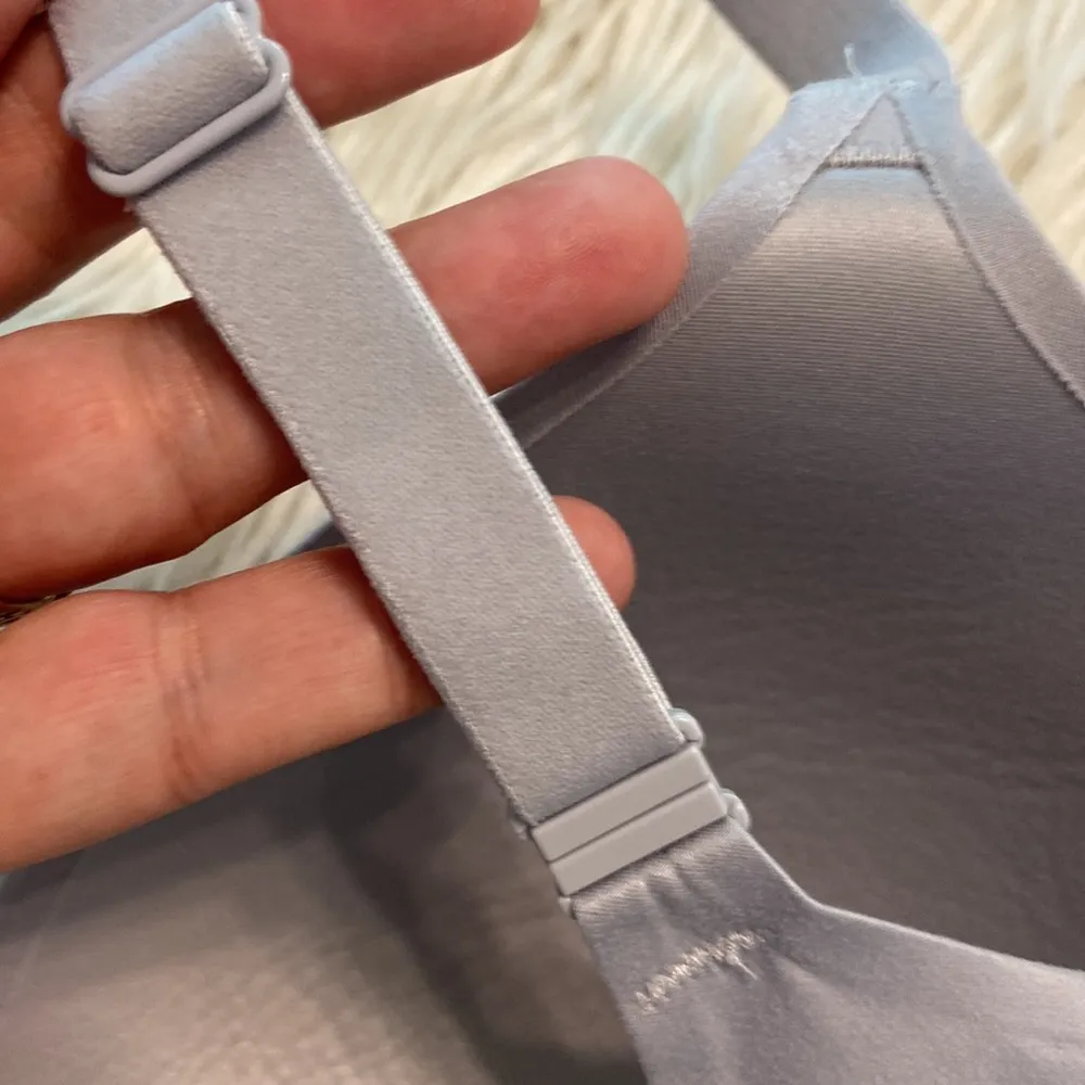 Victoria Secret Bra size 34D lined semi semi double color lilac excellent cond - Image 6