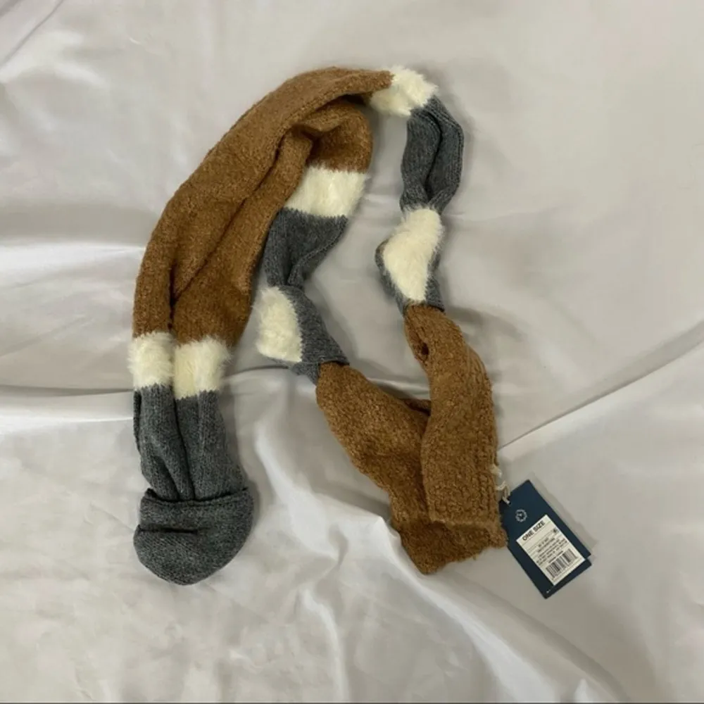 Nwt Universal Thread Oblong Scarf - Image 2
