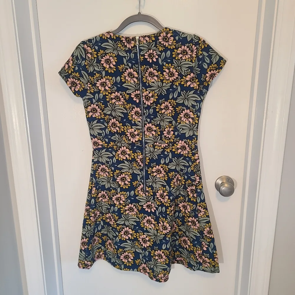 Qed London Floral Retro 70s Vibe Mini Dress Size UK10 - Image 5