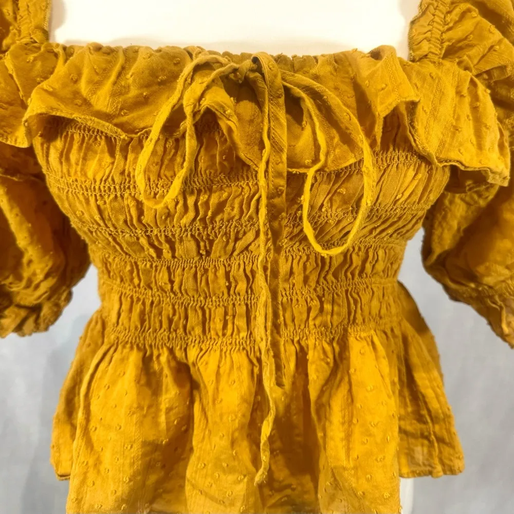 Indigo rising 100% cotton mustard yellow clip dot smocked peplum top size large - Image 2