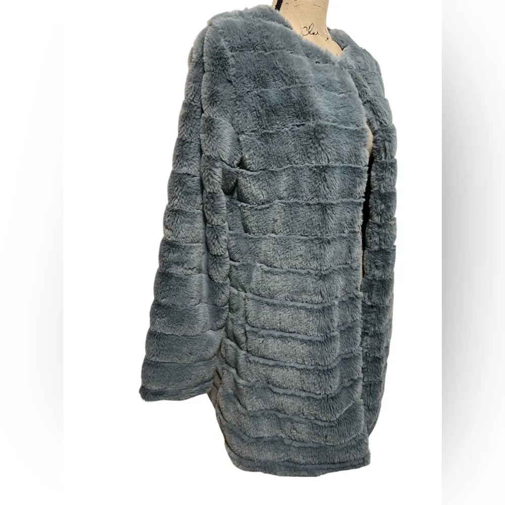 NWT  Anything For You Quilted Faux Fur Coat by Steve Madden sz M - Image 9