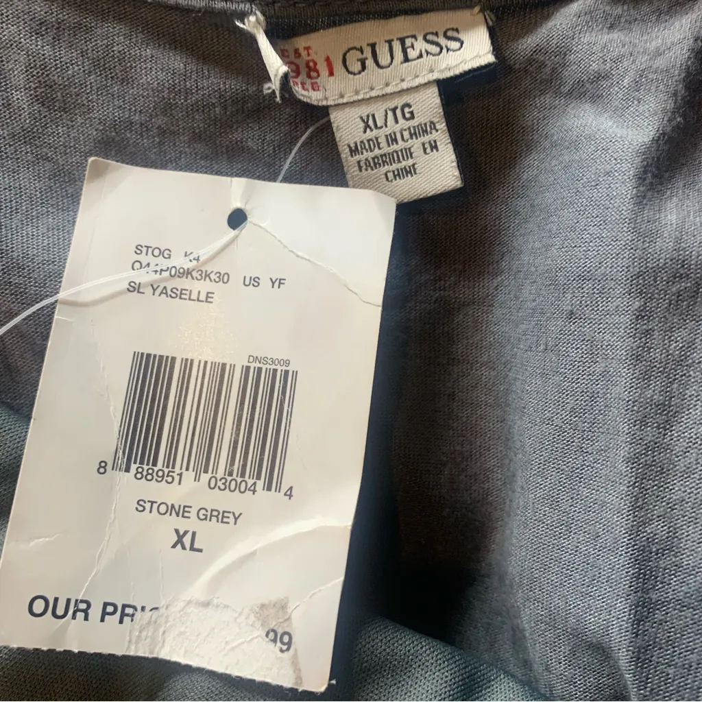• Guess Yaselle sequin top stone gray xlarge - Image 5