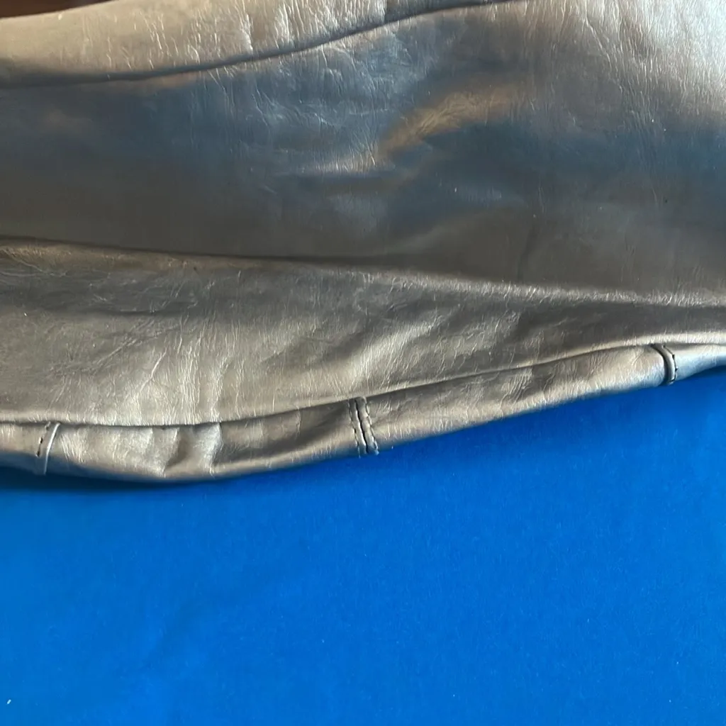 Stylish metallic Women's Handbag - Image 4