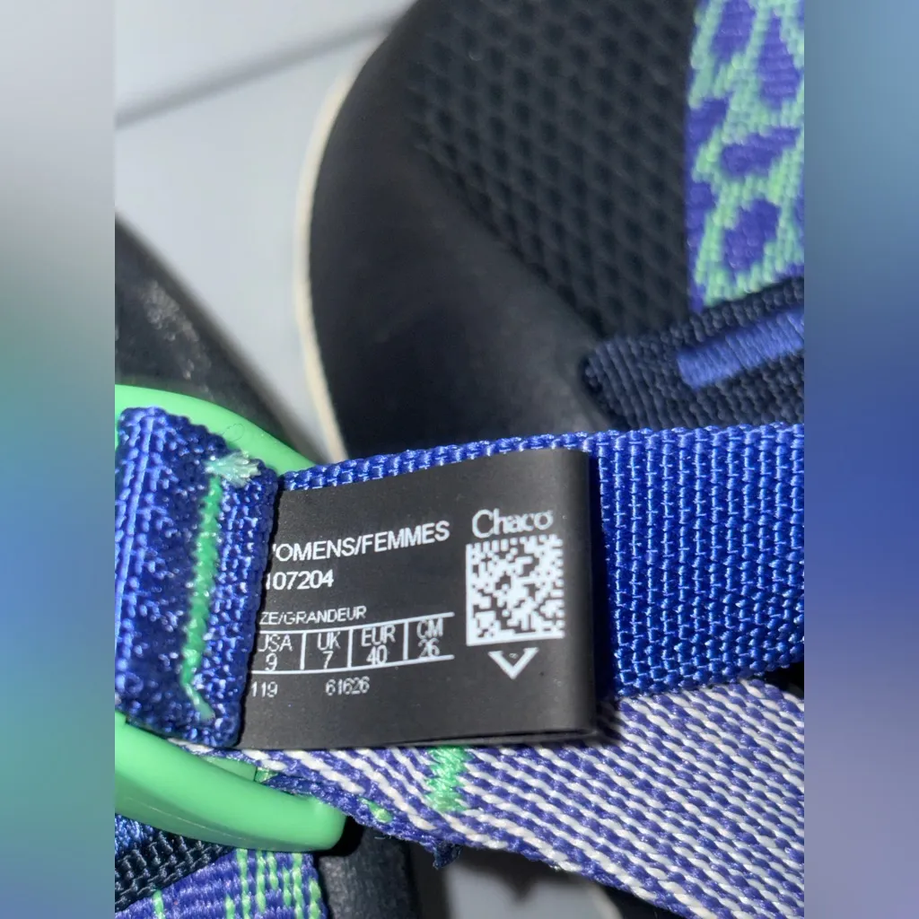 Chaco women’s Z/Cloud 2 Blue & Black Outdoor Sandals Size 9 - Image 3