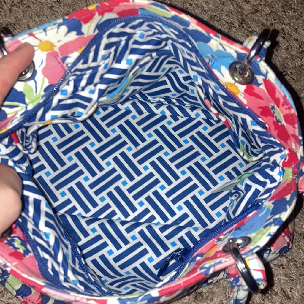 Vera Bradley Colorful Floral Summer Cottage
Shoulder Bag Purse - Image 9