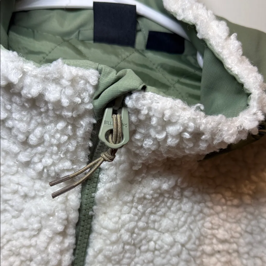 NWT Billabong Sherpa Jacket - Image 4