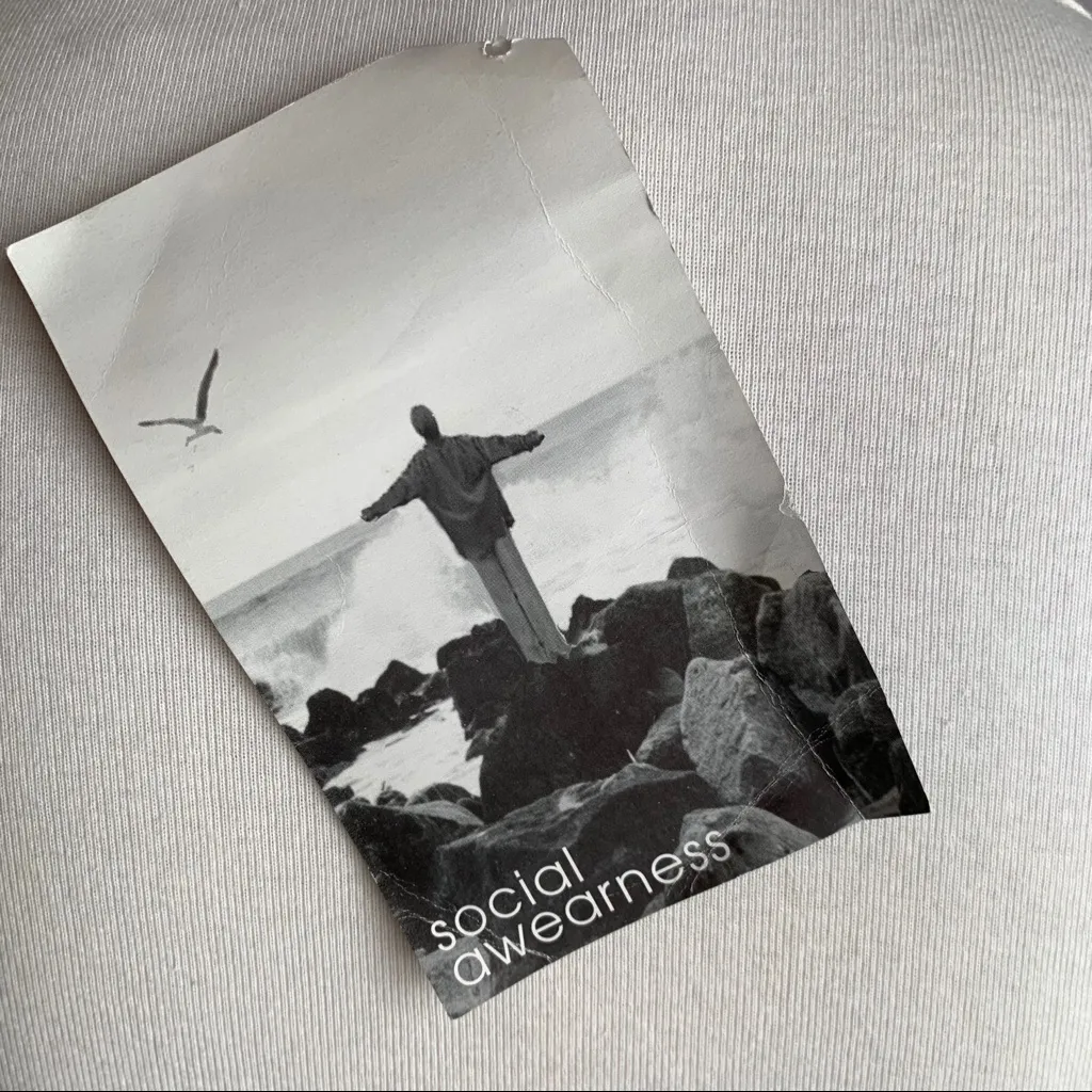 Wailea embroidered white all cotton baby T - Image 13