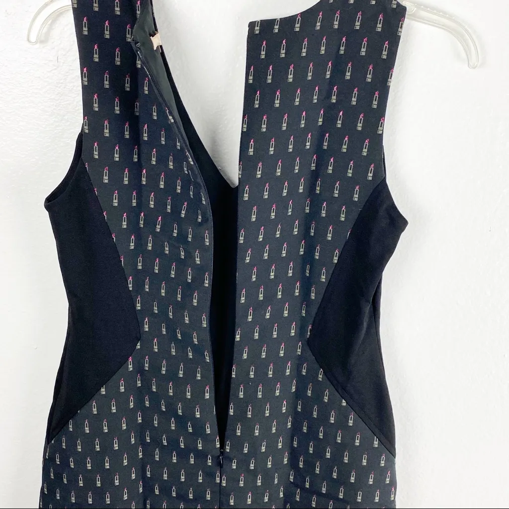 HUTCH Black Novelty Lipstick Print Side Slender Panels V-Neck Dress, Size 6 - Image 6