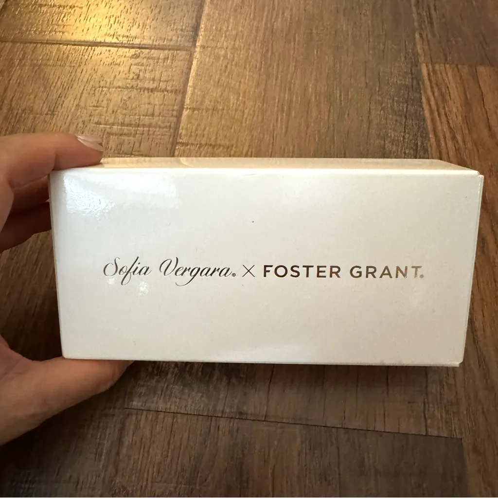 Foster Grant SOFIA VERGARA X leopard print eyeglass case, NWT - Image 8