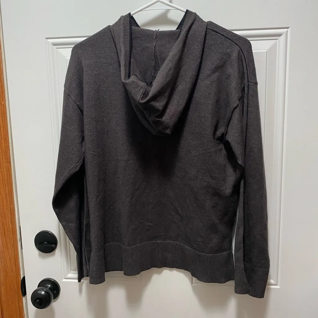 458 NWT Max Studio Gray Hooded Sweater Cabincore Soft  Small - Image 4
