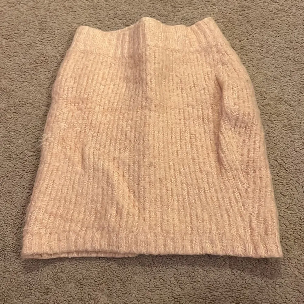 Lovers & friends peach knit skirt small - Image 2