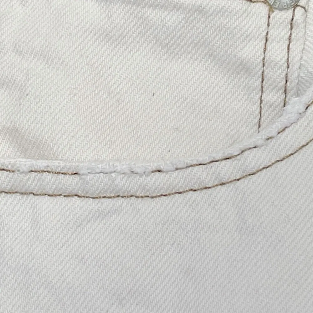 J Crew Re Imagined Womens Relaxed Denim Short In Ecru High Rise Zip Fly Size 32 - Image 10