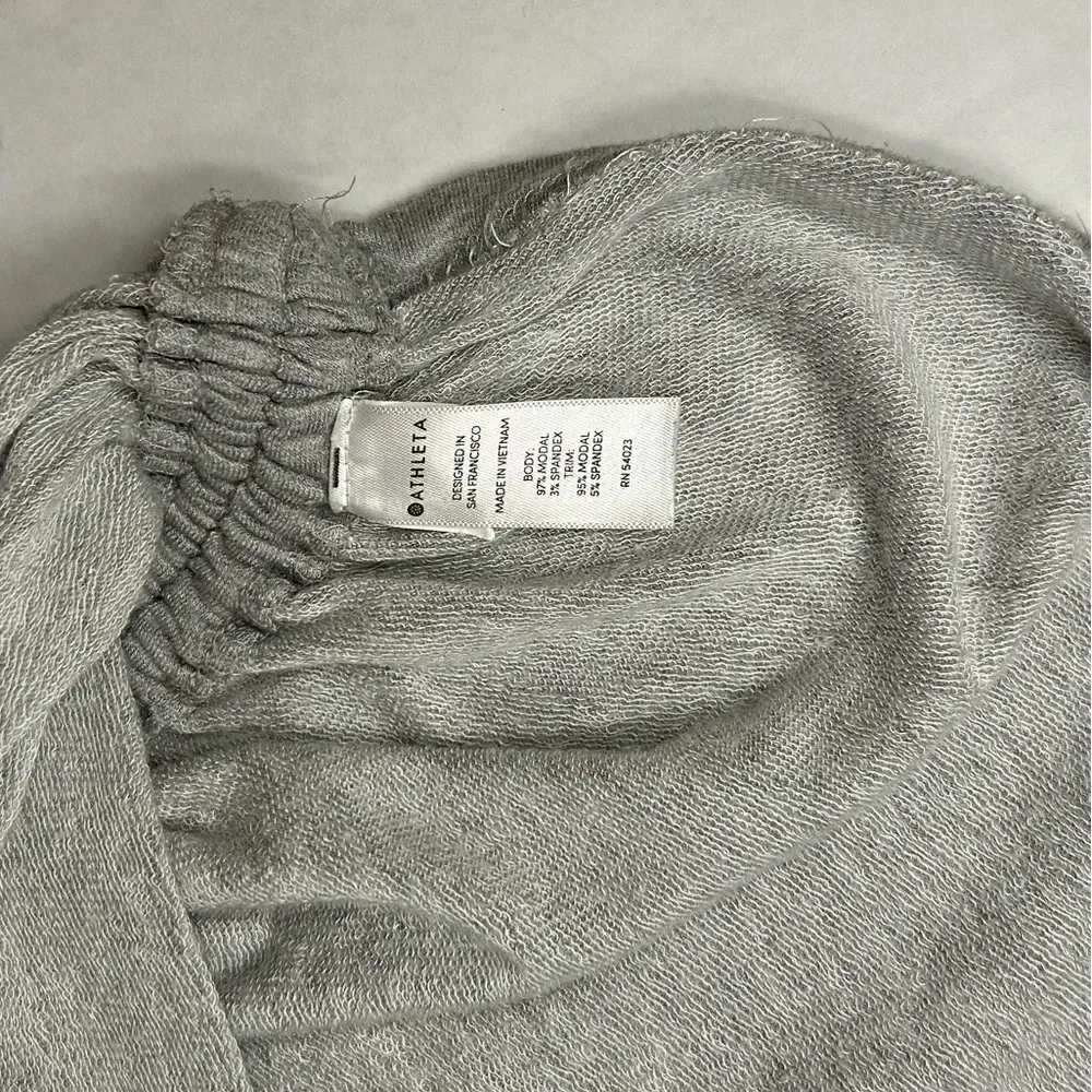 Athleta  Top Gray Scrunched Side Long Sleeve‎  Extra Small - Image 9