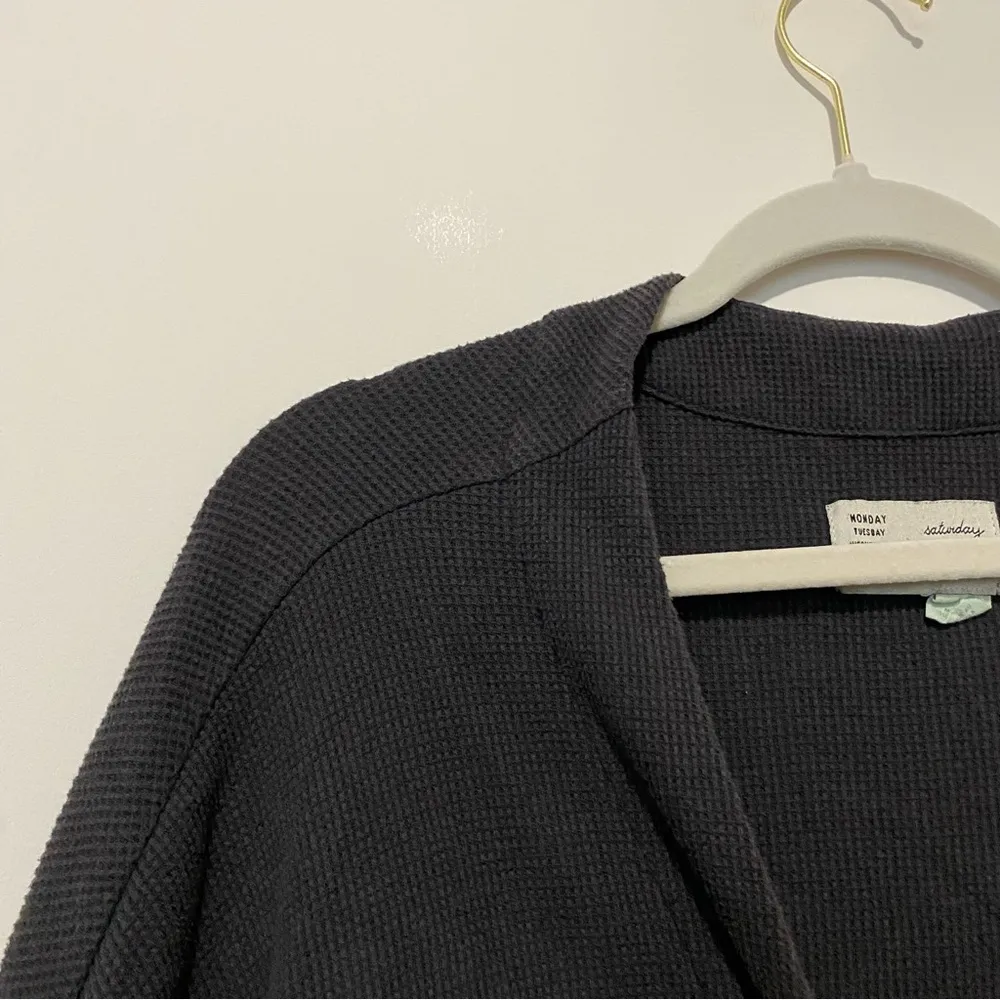 Anthropologie Saturday Sunday Charcoal Gray Waffle Knit Cardigan small - Image 5