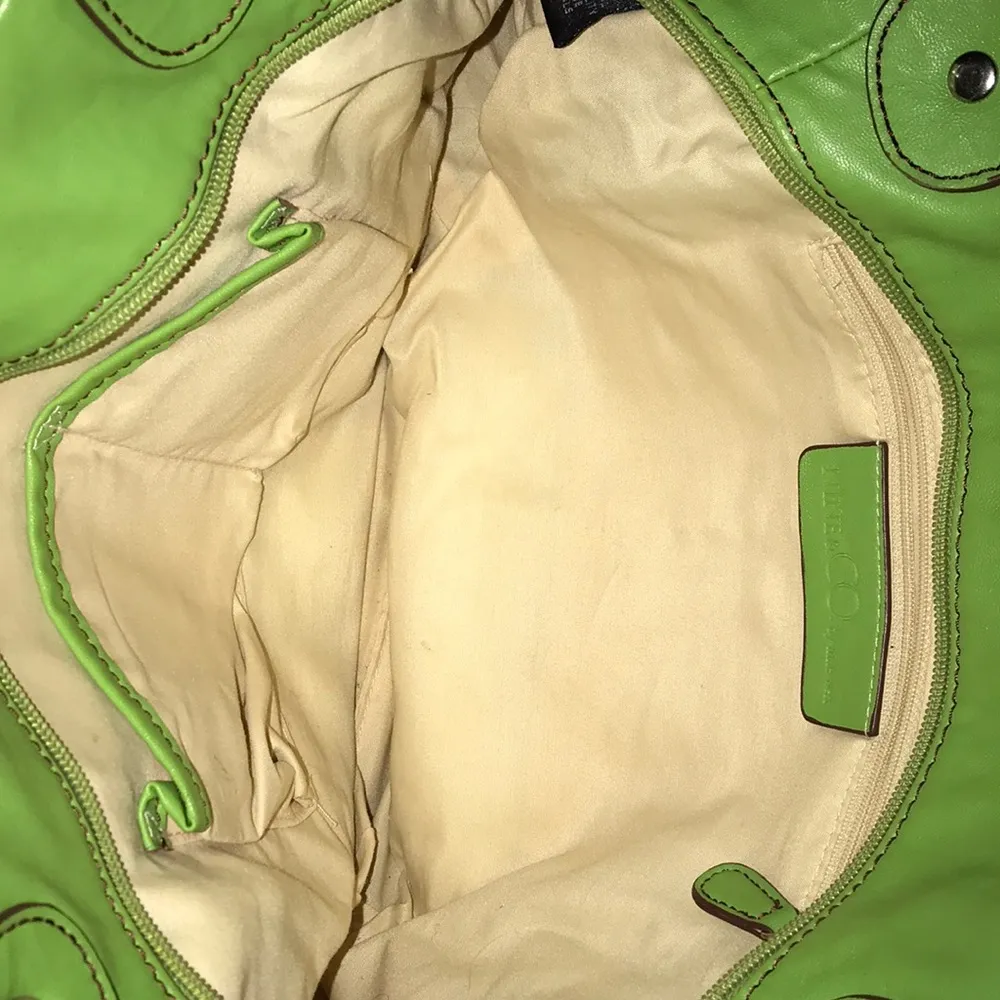 NINE & CO. OVERSIZED GREEN SHOULDER BAG - Image 5