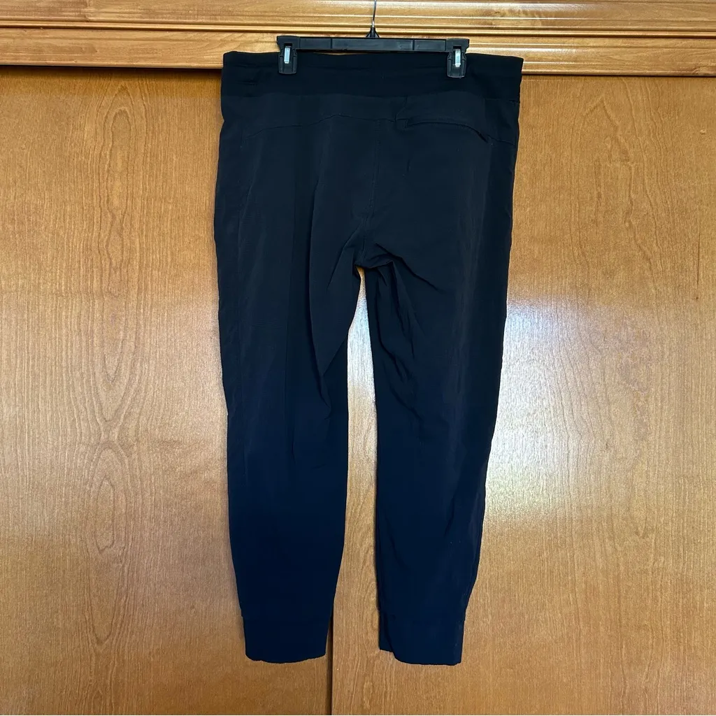 Athleta Trekkie North Jogger Pants in Black Size 16 Hiking Outdoor Gorpcore - Image 8