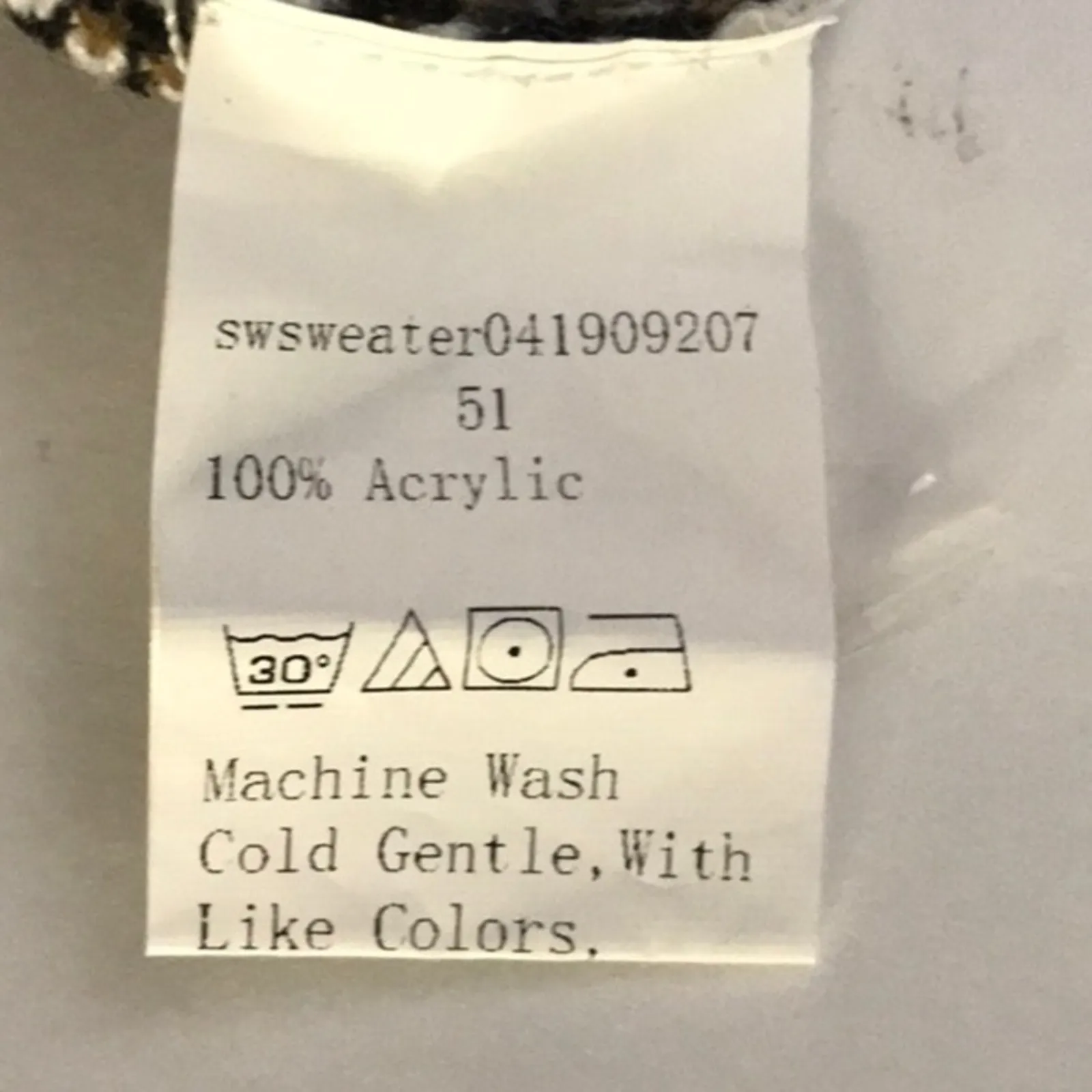 SHEIN Leopard Pullover V-Neck Sweater  L  Animal Print Dopamine Cozy Comfy - Image 10