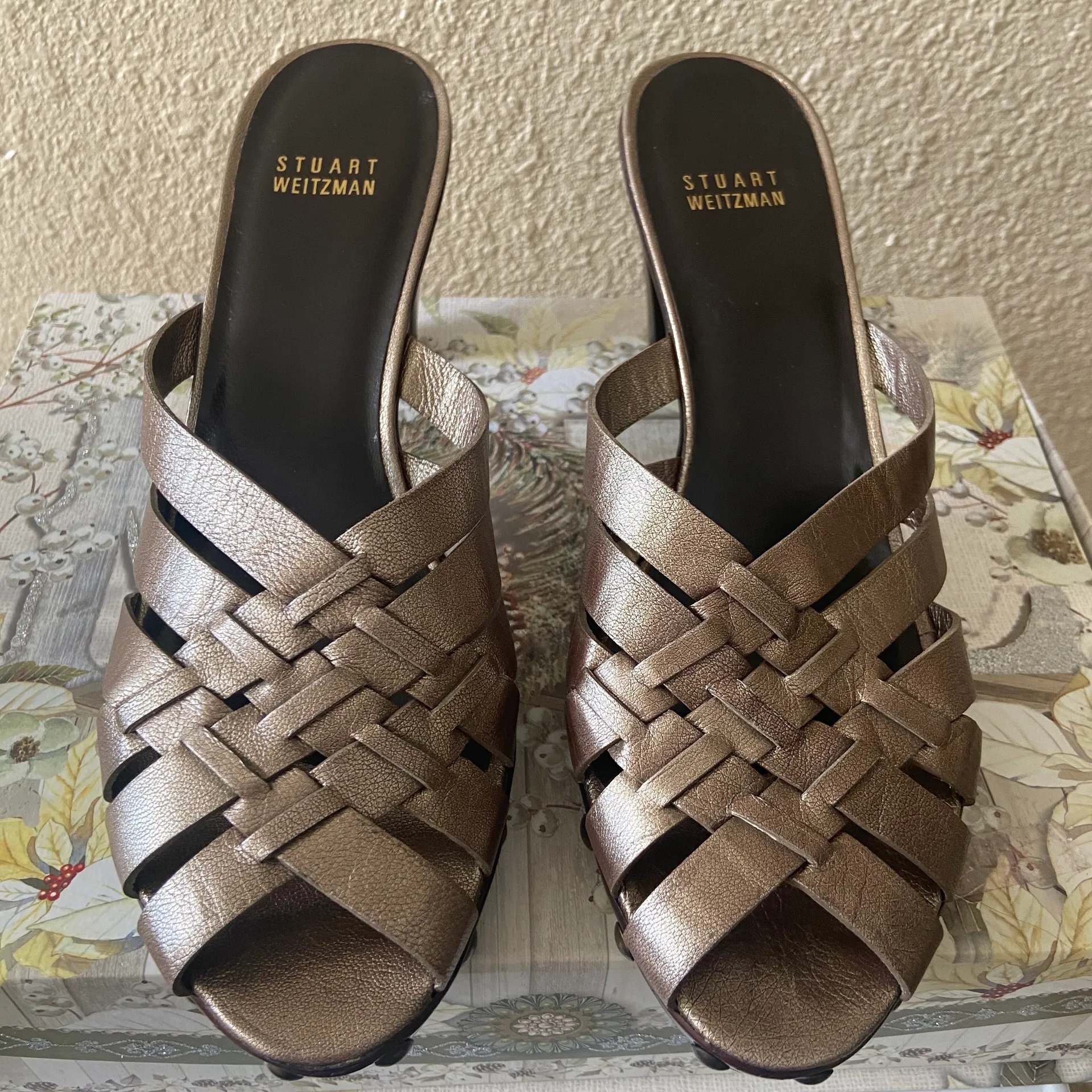 9 M Bronze Woven Leather Pumps Sandals Studded Heel Slip On - Image 4