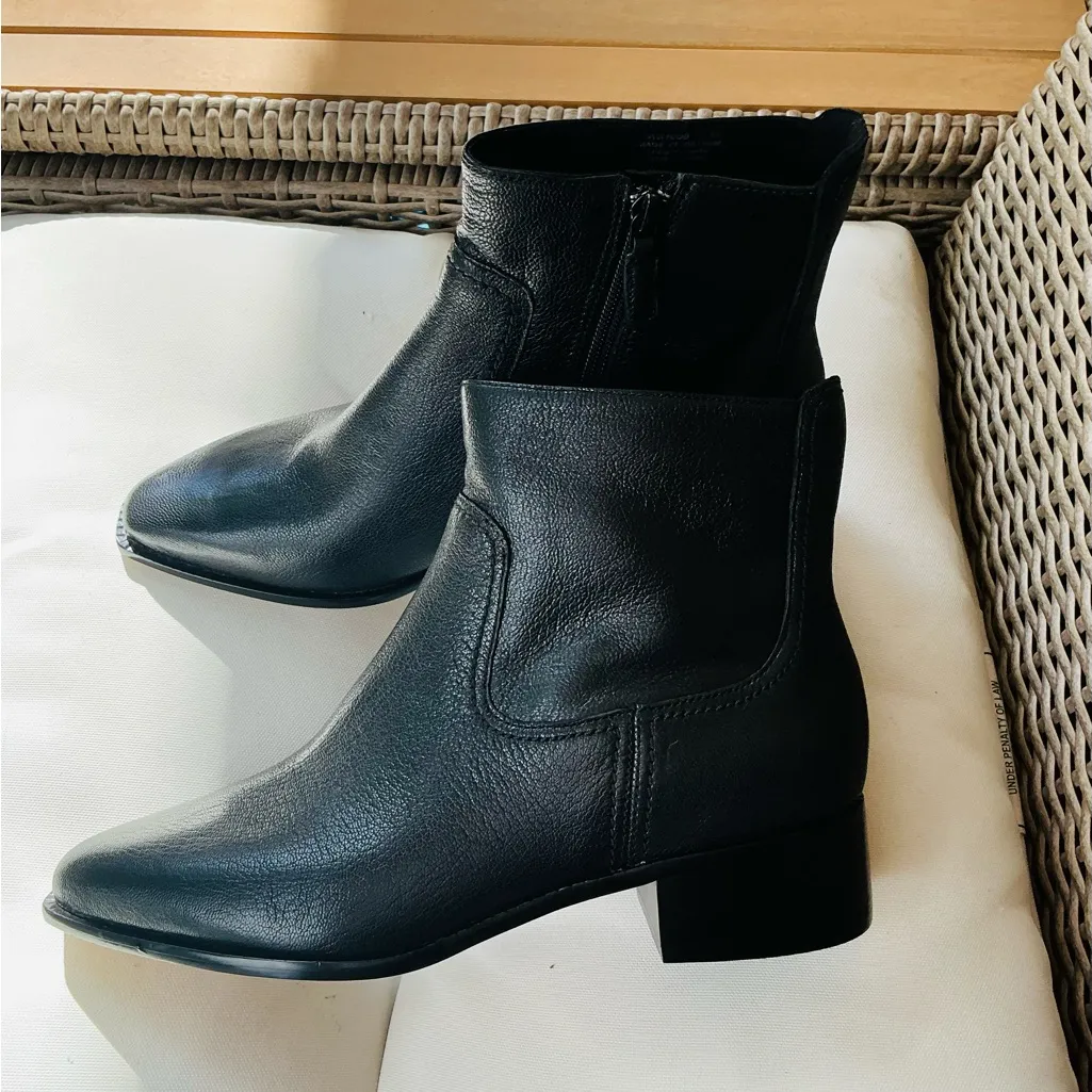 ELEGANT COLE HAAN leather booties🖤🖤 - Image 14