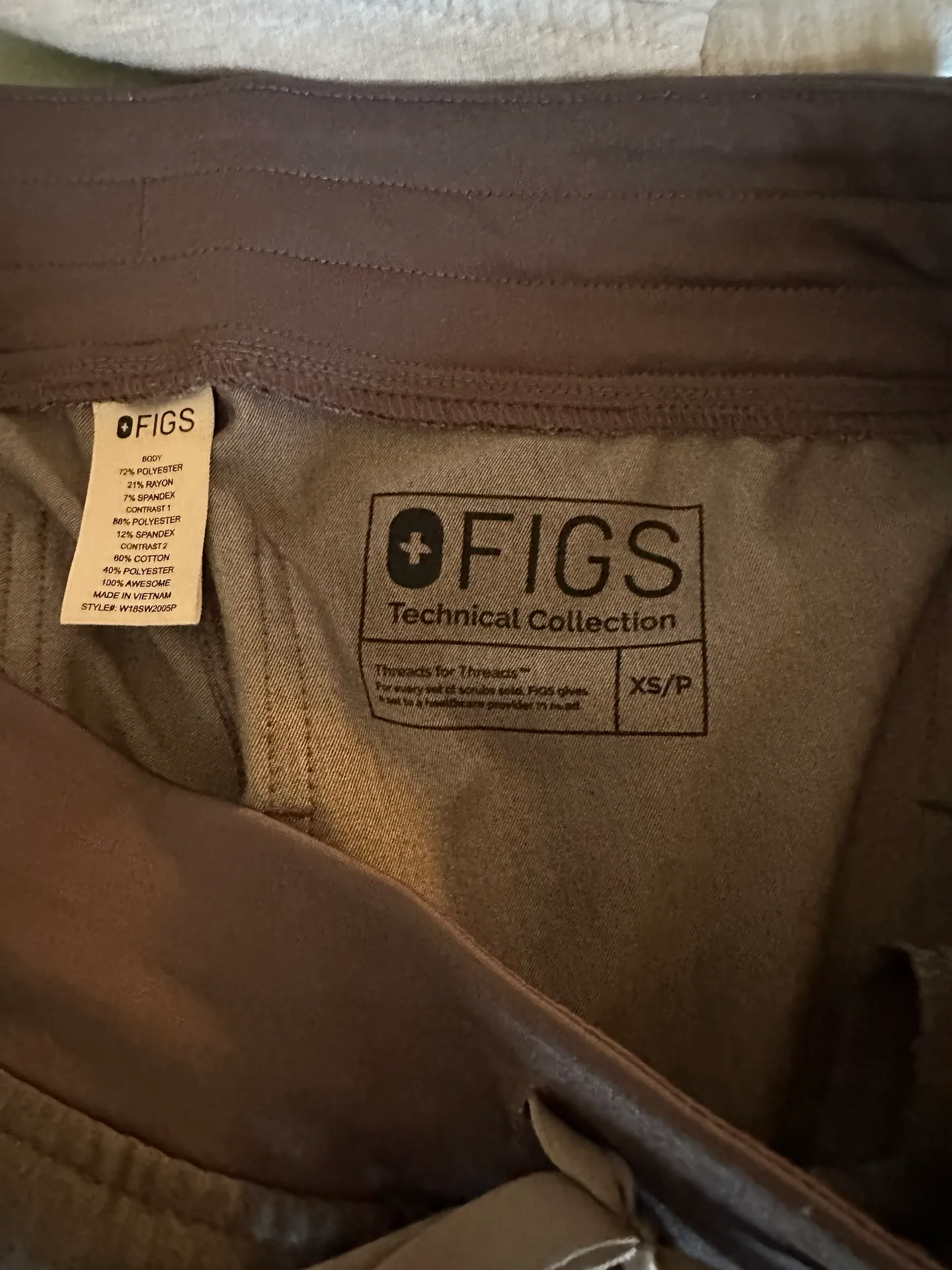 Grey  Scrub Set - Image 5