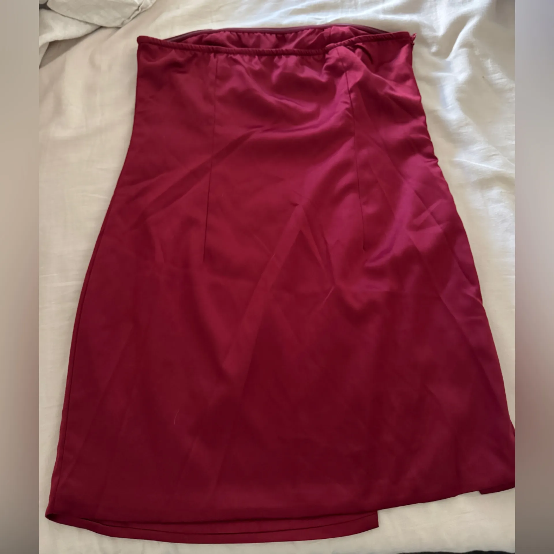 NEW!! PrettyLittleThing Cherry Red Satin Bandeau Split Hem Bodycon Dress - Image 5