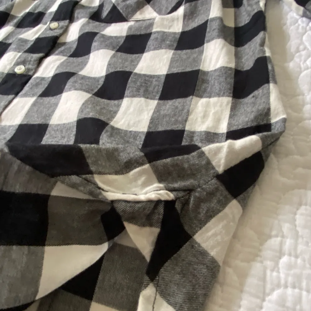 Nautica Jeans Black and Cream Plaid Flannel Shirt Camping, Grunge, Punk, Cozy Size L - Image 8