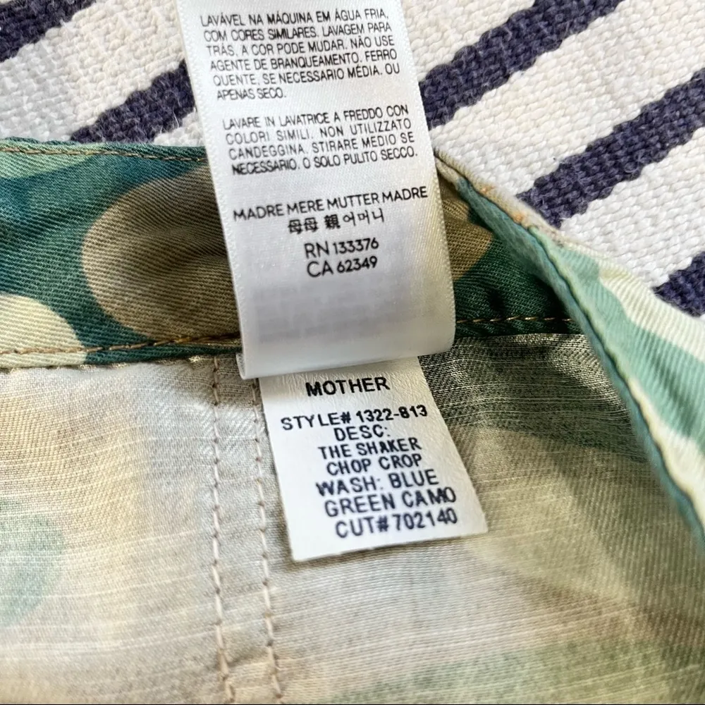 Mother The Shaker Chop Crop High Waisted Pants in Blue Green Camo Size 25 - Image 13