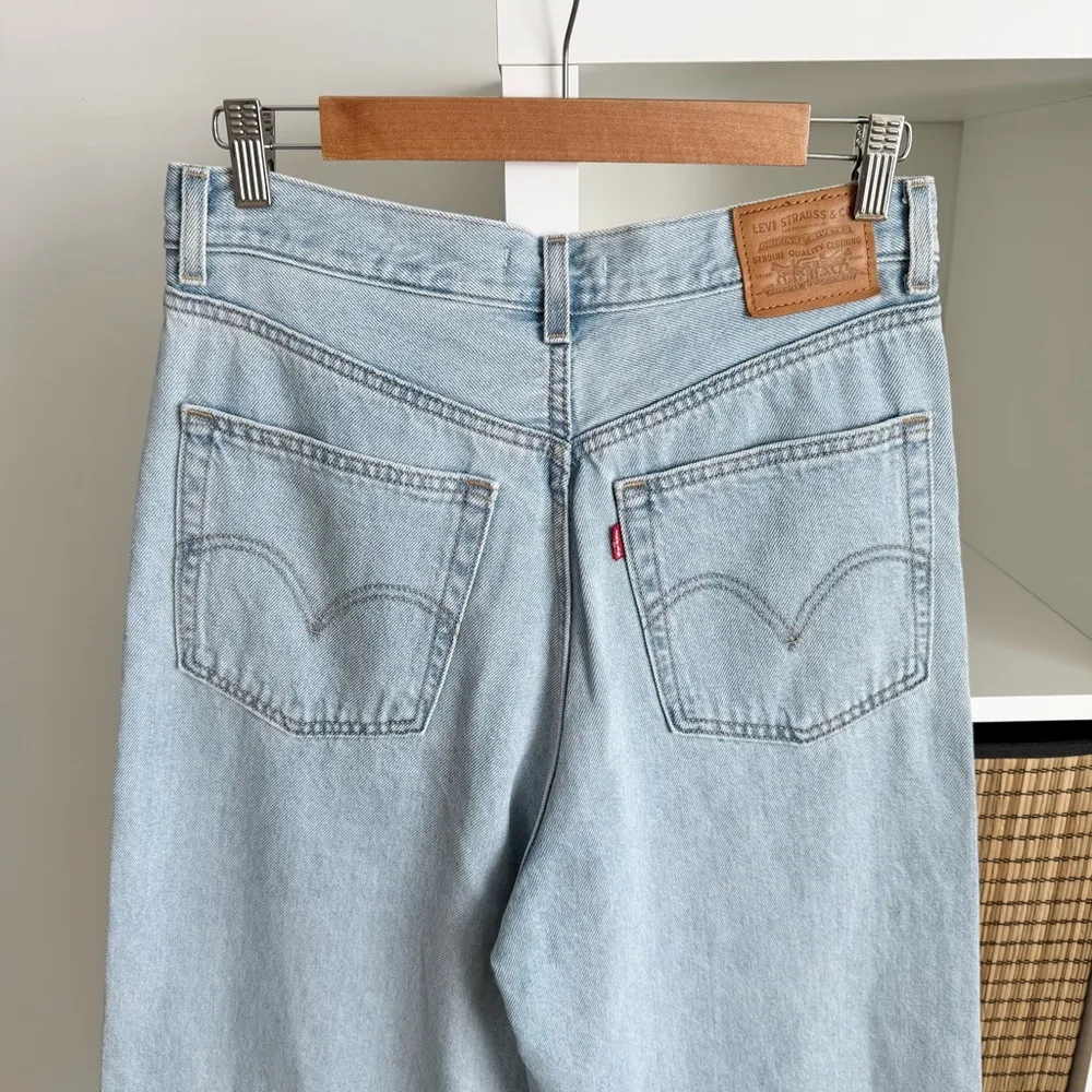 Levi’s High Loose Ample Haut High Rise Wide Leg Jeans Light Blue Sz 29 x 31 - Image 6