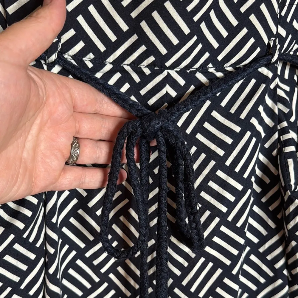 Zara Trafaluc Navy and White Geometric Wide Leg Pants w/ Belt Size Small - Image 5