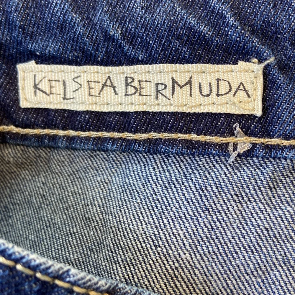 Hot Kiss Women’s Kelsea Distressed Bermuda Shorts Size 11 NWT - Image 13