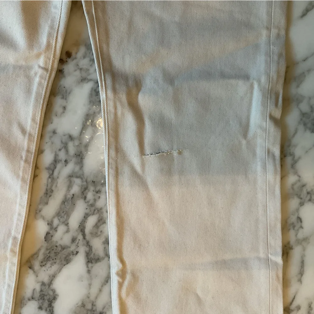 NWT $158 J. CREW '84 low rise wide leg cotton jeans ecru (buttery ivory) 27P rip - Image 5