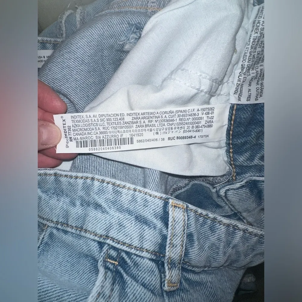 NWT  high waist wide legs distressed seams 💙 - Image 3