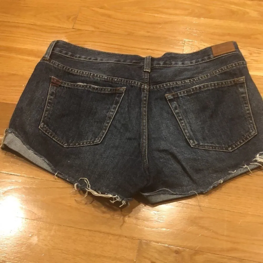 𝅺bdg distressed Tomgirl shorts size 28. - Image 5