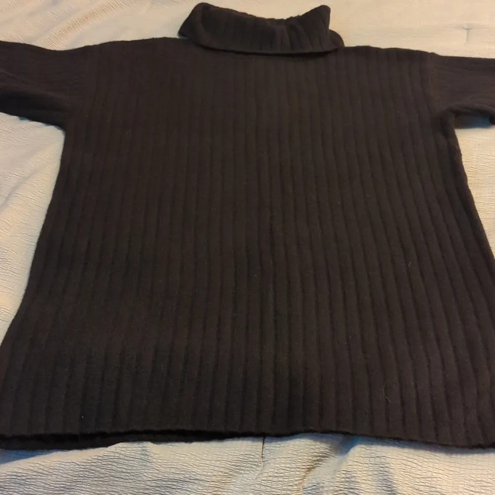 Abercrombie and Fitch XL Black Easy fitting turtleneck sweater dress
Worn once - Image 5
