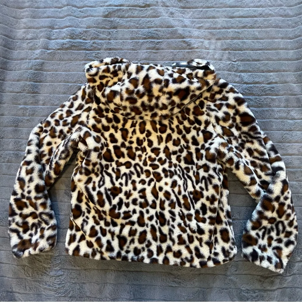 Leopard Jacket Size M - Image 3