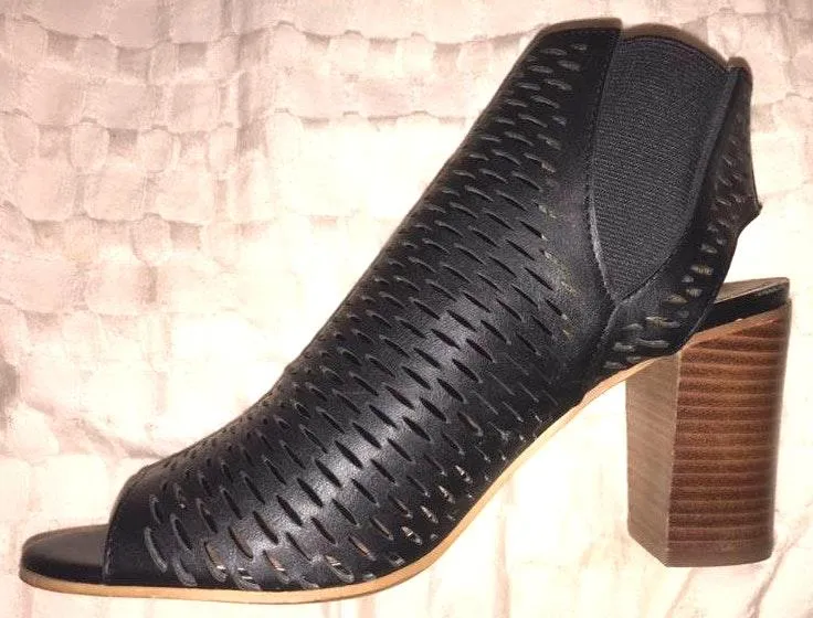 Steve Madden Black  Sandal Block Heels - Image 2