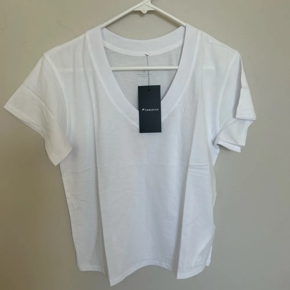 Women’s Fabletics 100% Cotton V-Neck Tee, White, Small - Image 3