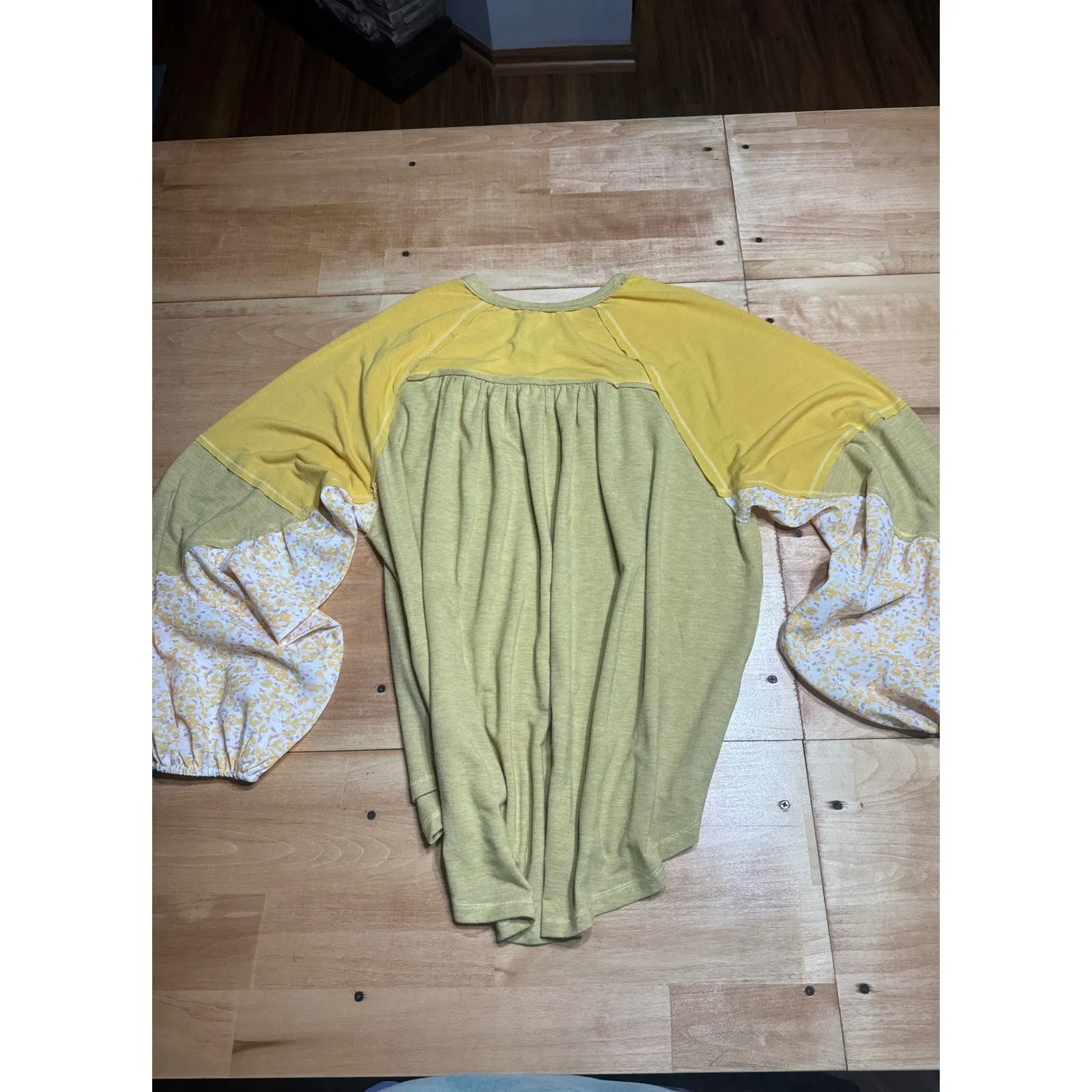 Chic Soul Yellow Floral Balloon Sleeve Gathered Neck Tunic Top  Plus Size 2X - Image 4